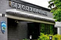 Altercation à coup de bâton de baseball, de machette et de tomahawk à l’école de la Ruche à Magog